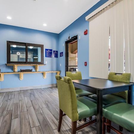 Scottish Inns & Suites Iah Airport-Beltway 8 Houston Extérieur photo