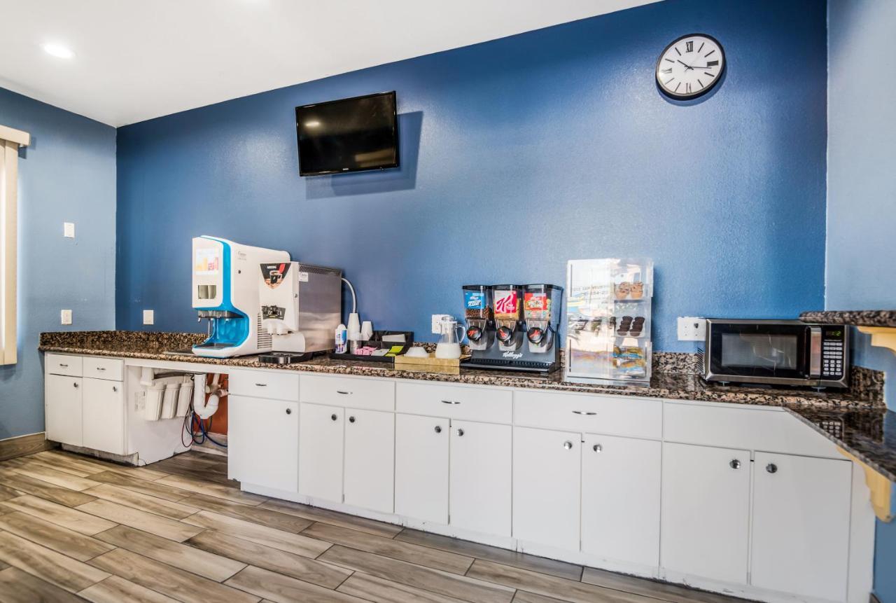 Scottish Inns & Suites Iah Airport-Beltway 8 Houston Extérieur photo